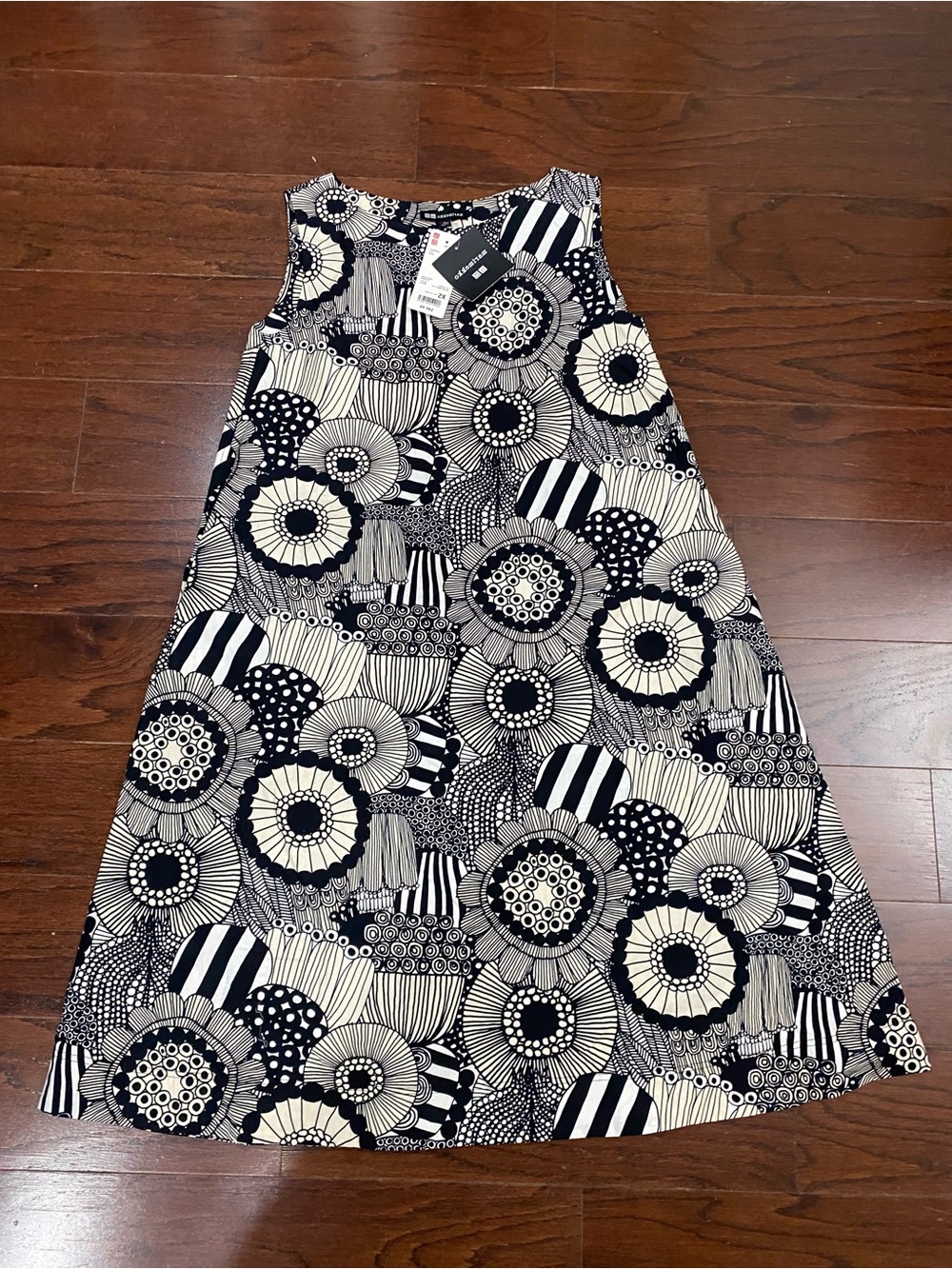 NWT Uniqlo x Marimekko Siirtolapuutarha A-Line Sleeveless Dress Black/White XS